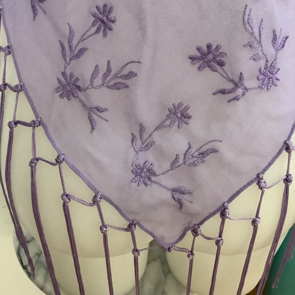 Pretty Mauve Embroidered Semi-sheer Shawl One Size - Picture 10 of 13